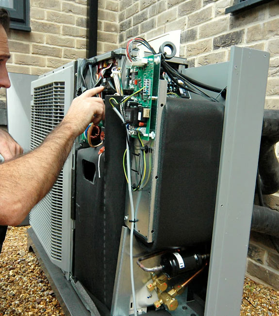 Entretien et maintenance de pompe à chaleur à Frépillon (95740) dans le Val d'Oise (95) Entretien et maintenance de pompe à chaleur à Frépillon (95740) dans le Val d'Oise (95)